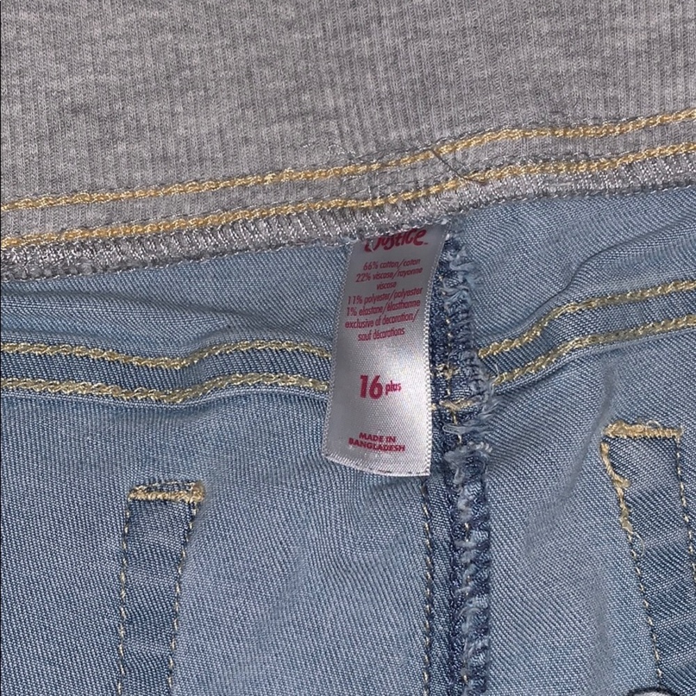 shorts - Picture 2 of 3